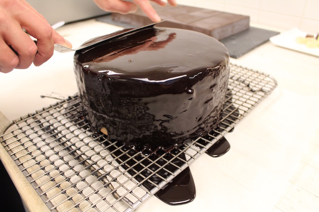 Getting chocolate on the restaurant's #OMG cake (Lindsay William-Ross/Vancity Buzz)