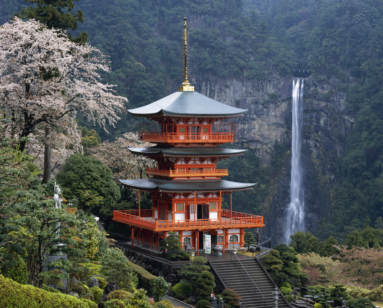 Nachi Waterfall / JAL