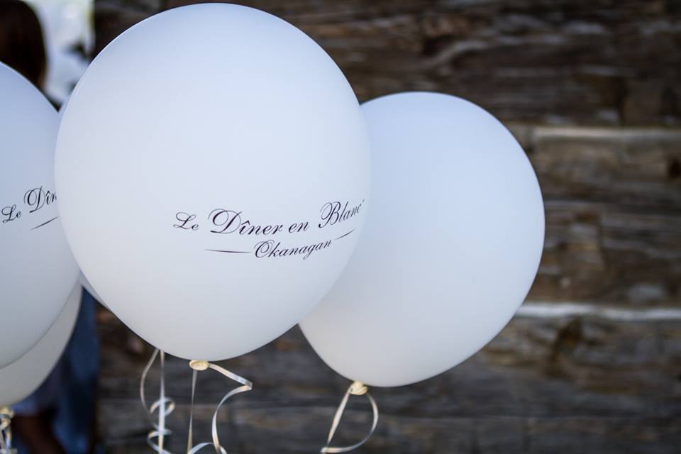 Diner en Blanc Kelowna / Facebook