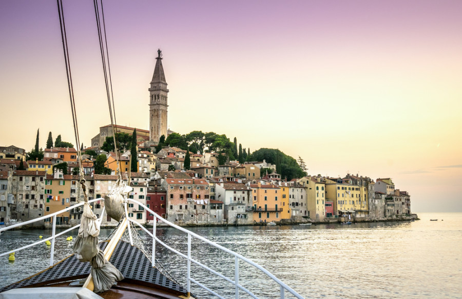 Image: Sail boat in Croatia / Shutterstock
