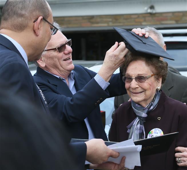 Image: Michael Chritton/Akron Beacon Journal via AP