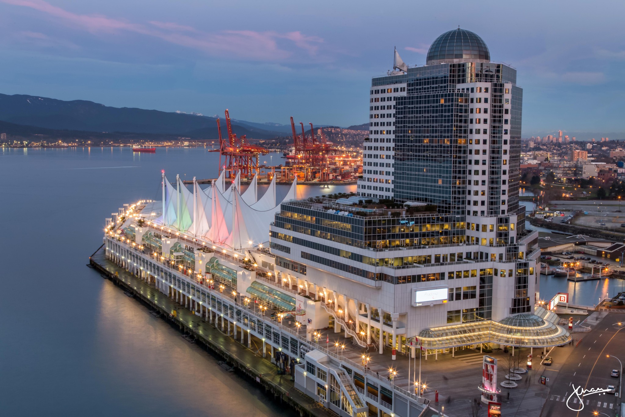 Canada Place / Jenn Chan