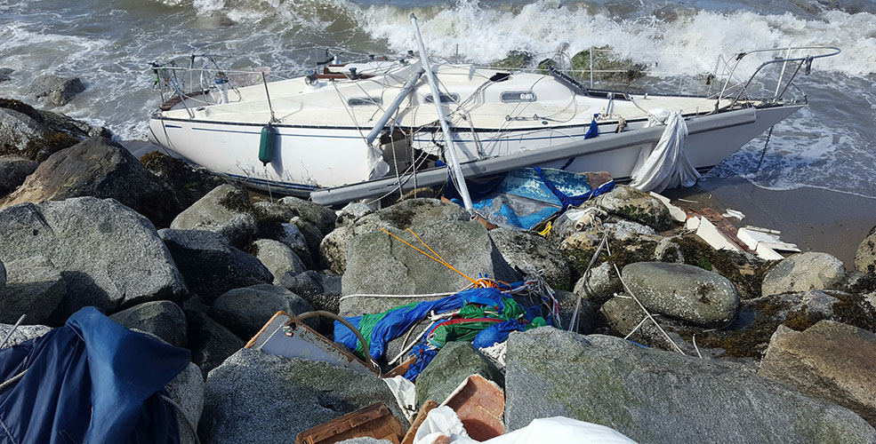 Sailboat wrecked on Sunset Beach in Vancouver (Tower 14)